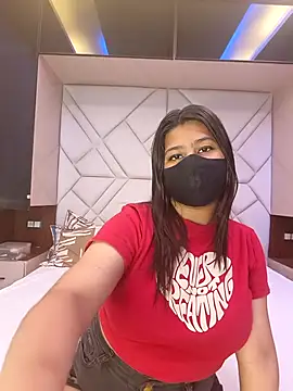 Snapshot of GFndBF chatting on 21, 10, 2025 GFndBF online show from 21, 10, 2025