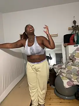 Snapshot of Goddess_Nafeesha chatting on 23, 10, 2025 Goddess Nafeesha online show from 23, 10, 2025