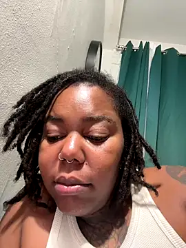 Snapshot of Goddess_Nafeesha chatting on 5, 1, 2026 Goddess Nafeesha online show from 5, 1, 2026