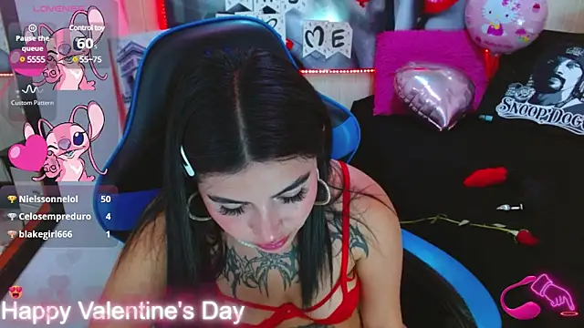  luna torres online show from 14, 2, 2025