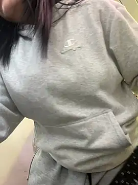  luna torres online show from 4, 2, 2026