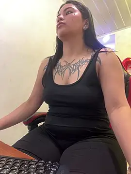  luna torres online show from 20, 4, 2026