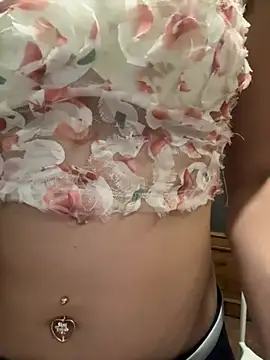 SweetCupcaks online show from 5, 8, 2026