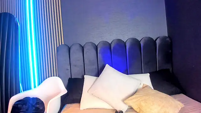 Nicolette ks  online show from 13, 11, 2025