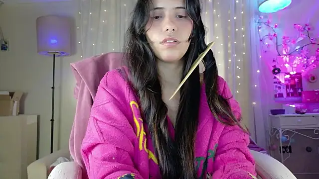 Snapshot of AllisonCatUwU chatting on 24, 4, 2026 AllisonCatUwU online show from 24, 4, 2026