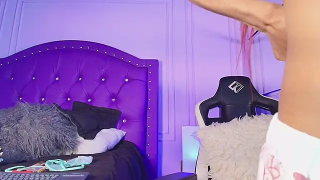 sarah banks1 online show from 7, 5, 2026