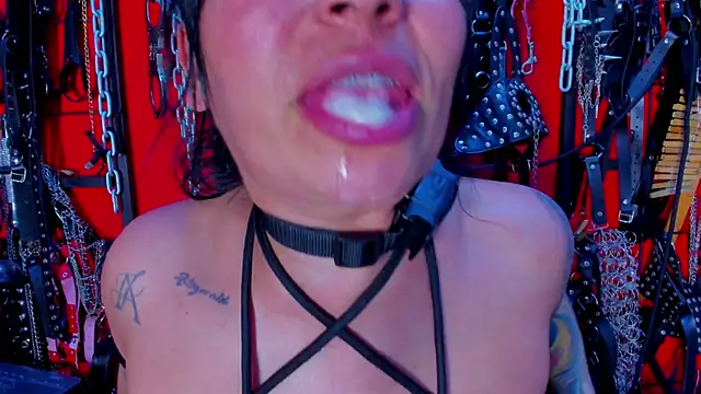 sadistic aradia online show from 15, 2, 2025