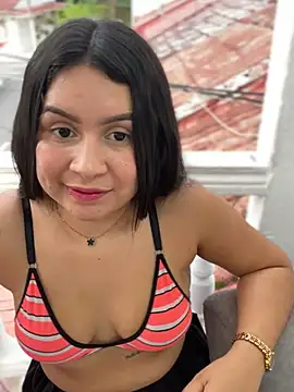 Pretty Isadora online show from 10, 1, 2025