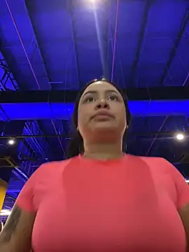 Pretty Isadora online show from 28, 1, 2025