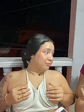 Pretty Isadora online show from 2, 2, 2025