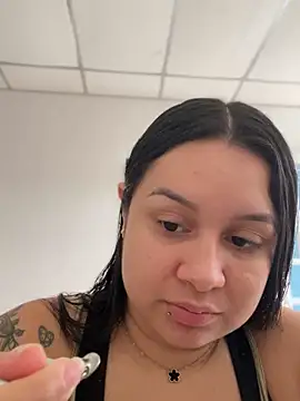 Pretty Isadora online show from 14, 3, 2025