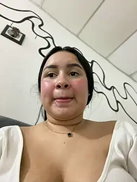 Pretty Isadora online show from 15, 3, 2025