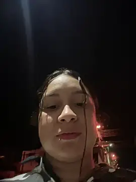 Pretty Isadora online show from 17, 3, 2025