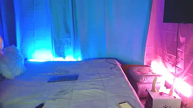 Snapshot of Kerly_Lopez chatting on 28, 11, 2025 Kerly Lopez online show from 28, 11, 2025