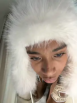 Snapshot of alejo_cute chatting on 7, 3, 2026 alejo cute online show from 7, 3, 2026