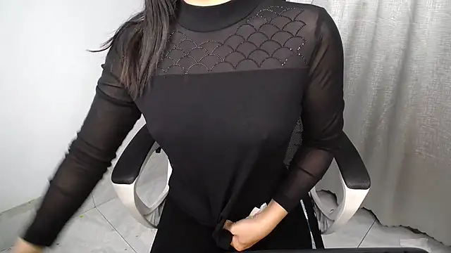 Lunobaby 204 online show from 6, 1, 2026