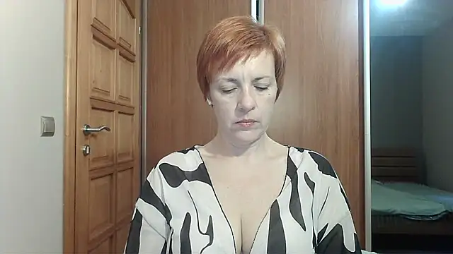 LoraLoraMay online show from 19, 5, 2026
