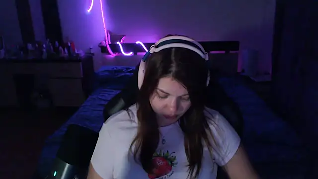 helengilmor online show from 11, 11, 2025