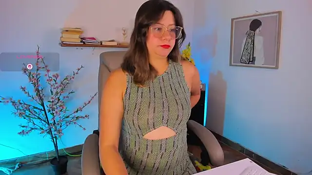 Chanelll Taylorr  online show from 4, 7, 2026