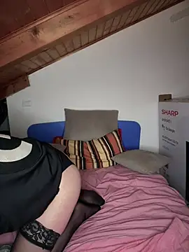 OniricFemme online show from 12, 3, 2025