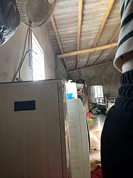 Snapshot of Milk_Mom99 chatting on 4, 12, 2024 Milk Mom99 online show from 4, 12, 2024