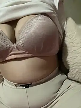 Snapshot of Milk_Mom99 chatting on 27, 2, 2025 Milk Mom99 online show from 27, 2, 2025