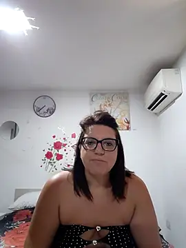 carolyne2023 online show from 31, 7, 2026