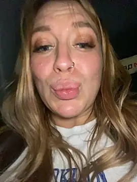 Snapshot of Sweet___Emily chatting on 17, 1, 2025 Sweet   Emily online show from 17, 1, 2025