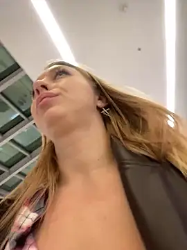 Snapshot of Sweet___Emily chatting on 16, 2, 2025 Sweet   Emily online show from 16, 2, 2025