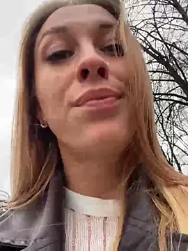 Snapshot of Sweet___Emily chatting on 11, 3, 2025 Sweet   Emily online show from 11, 3, 2025