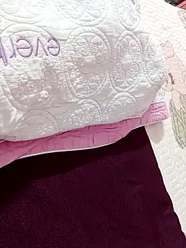 Snapshot of 2_sex chatting on 17, 12, 2025 2 sex online show from 17, 12, 2025