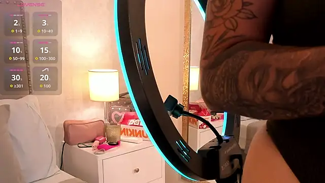 Emily robertss online show from 4, 10, 2025