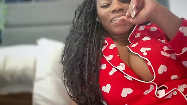 selena42 online show from 10, 2, 2026