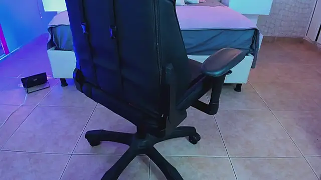 sara parker069 online show from 28, 2, 2025