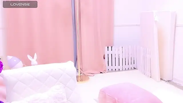 Snapshot of maii- chatting on 28, 2, 2025 maii- online show from 28, 2, 2025