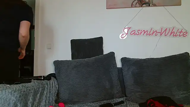 Jasmin-White online show from 6, 5, 2026