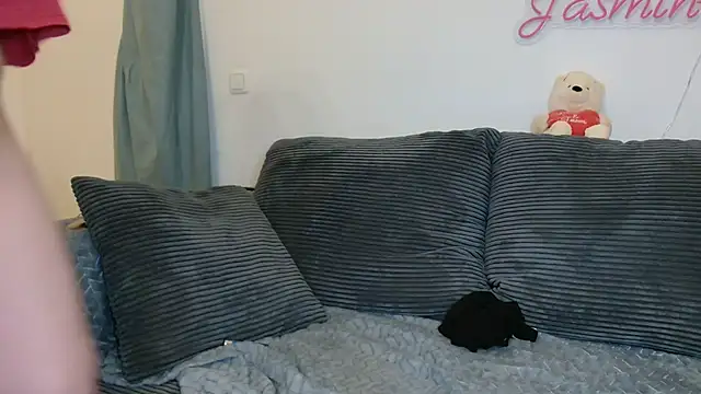 Jasmin-White online show from 26, 6, 2026
