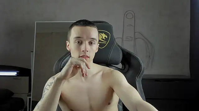 Snapshot of MasonWarholl chatting on 6, 1, 2025 MasonWarholl online show from 6, 1, 2025