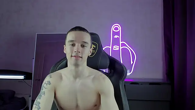 Snapshot of MasonWarholl chatting on 10, 1, 2025 MasonWarholl online show from 10, 1, 2025