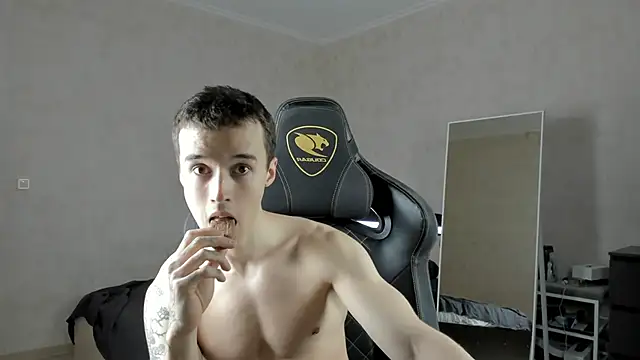 Snapshot of MasonWarholl chatting on 30, 1, 2025 MasonWarholl online show from 30, 1, 2025