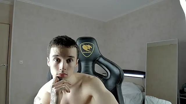 Snapshot of MasonWarholl chatting on 5, 2, 2025 MasonWarholl online show from 5, 2, 2025