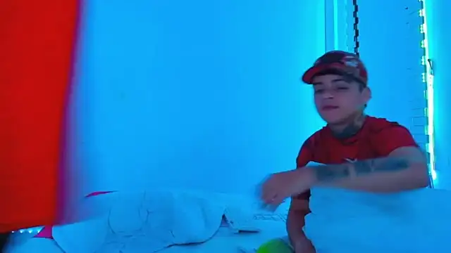 HOT boy2025 online show from 3, 2, 2025