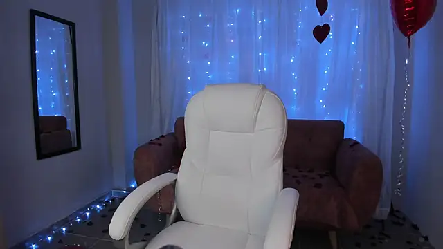 Alice23jones online show from 15, 2, 2025