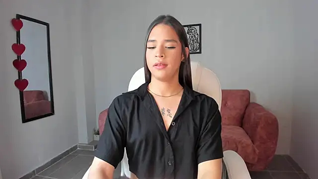 Alice23jones online show from 8, 3, 2025