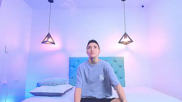 Tinny and Candy online show from 5, 2, 2025