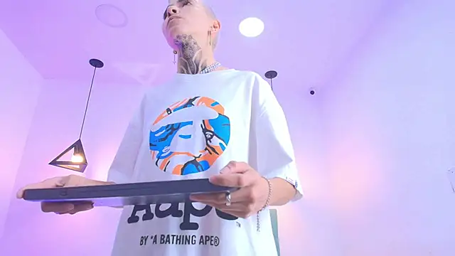 Tinny and Candy online show from 21, 2, 2025