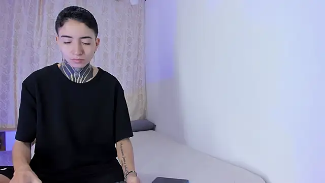 Tinny and Candy online show from 17, 11, 2025