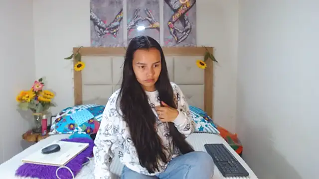 valentina hearts online show from 6, 3, 2025