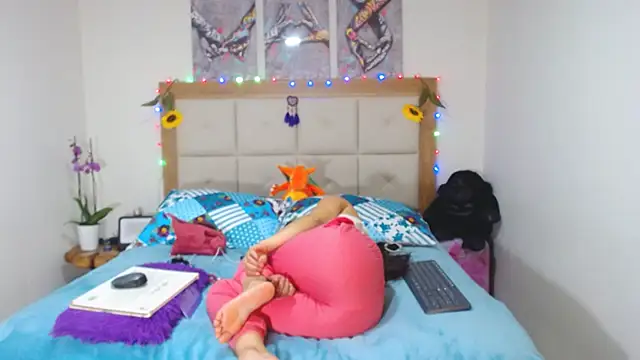 valentina hearts online show from 11, 3, 2025
