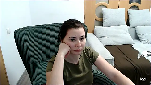 VioletaFlower7 online show from 15, 2, 2026